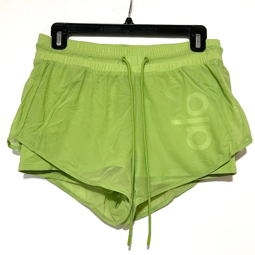 Alo Yoga Ambience Shorts Green Apple Small